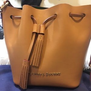 Dooney & Bourke Shoulder bag! EUC! Used ONCE!